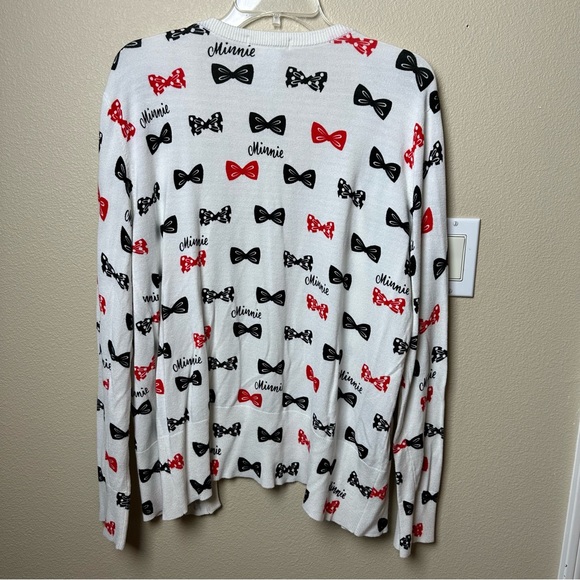 Disney Park Authentic V Neck Cardigan Minnie Mouse - Size L - Picture 4 of 6
